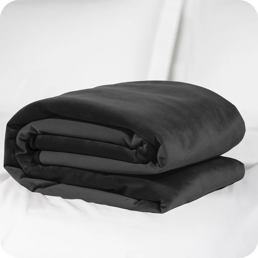 Fascinator Throw Travel in Black - Image 5