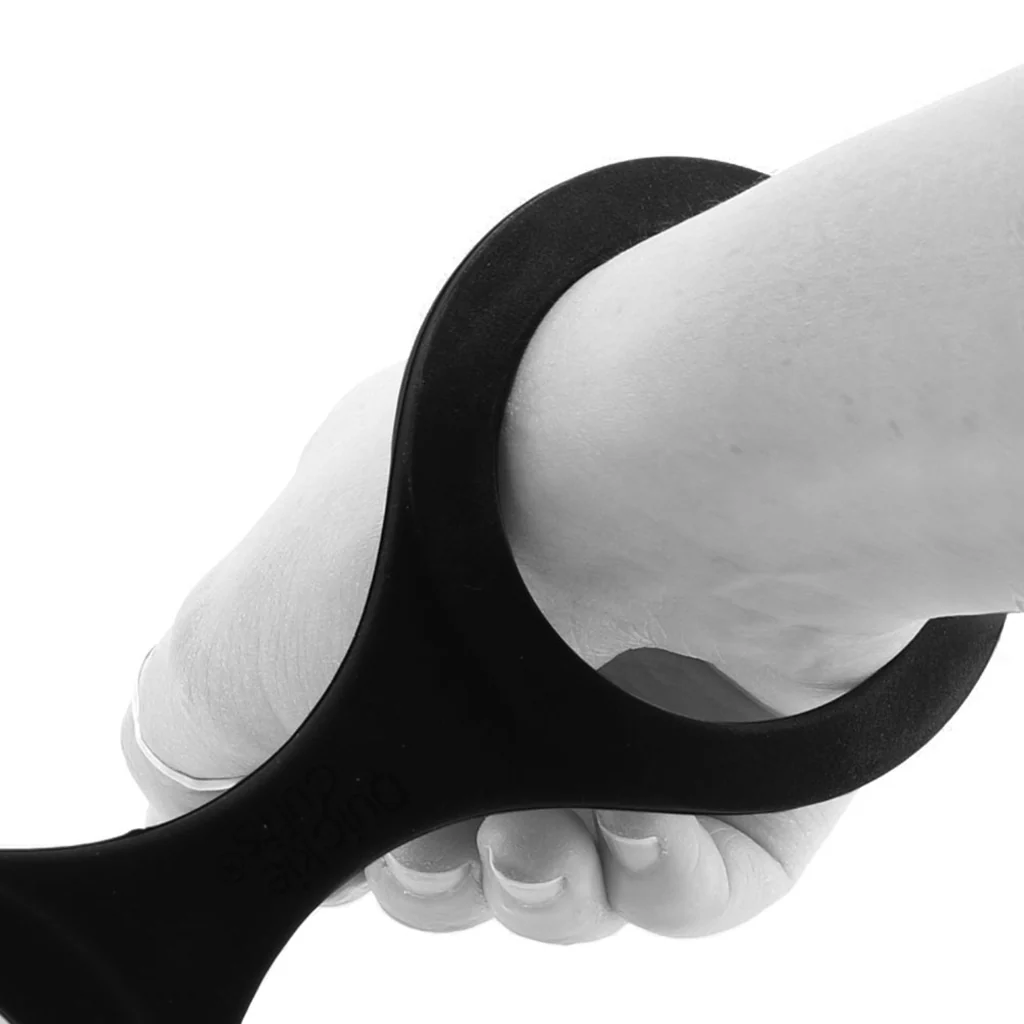 Medium Silicone Quickie Cuffs in Black - Image 4