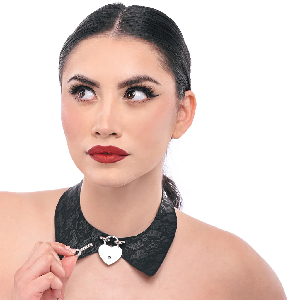 S&M Heartbound Lace Day Collar