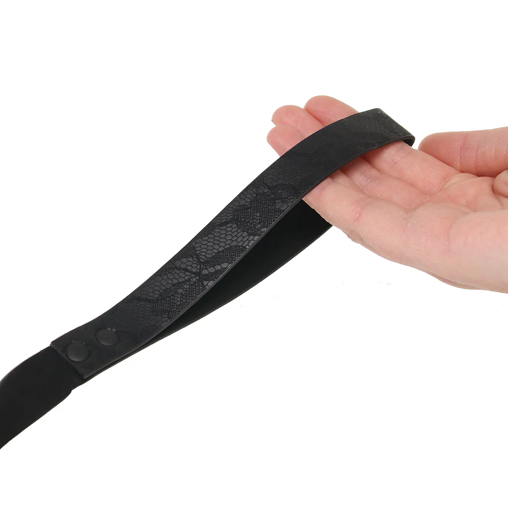 Sincerely Locking Lace Leash and Collar in Black - Image 6